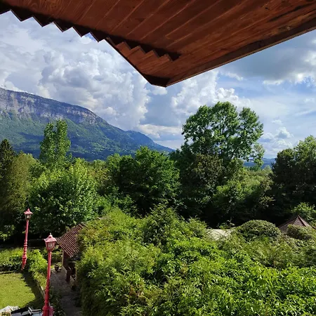 Les Catalpas Guest house *